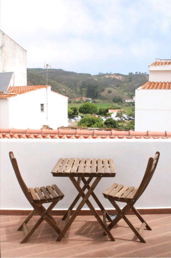 Sudoeste Guest House Odeceixe Dış mekan fotoğraf